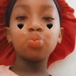 Meet your Posher, Shakia